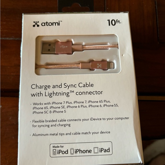 iPhone and iPad Charge and Sync Lightning Cable - Picture 1 of 3